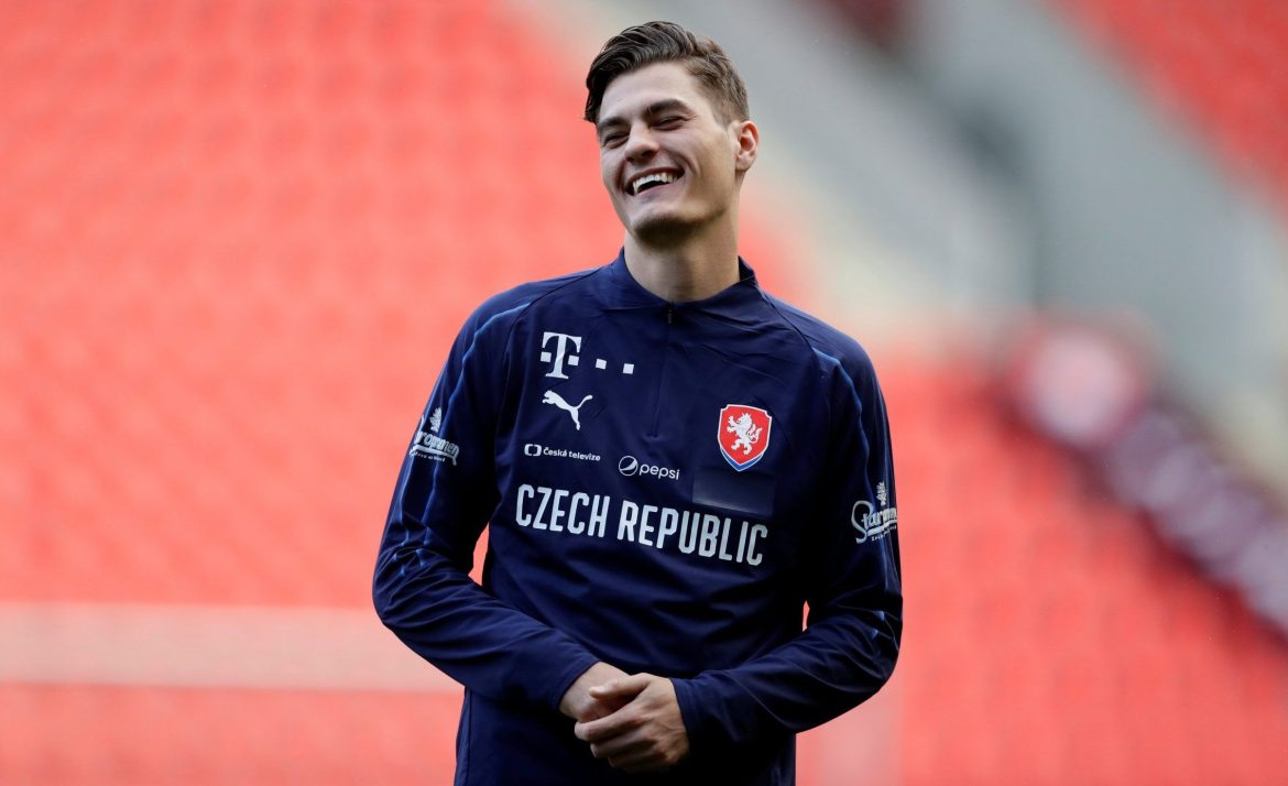 Spurs fans react to Patrik Schick transfer report